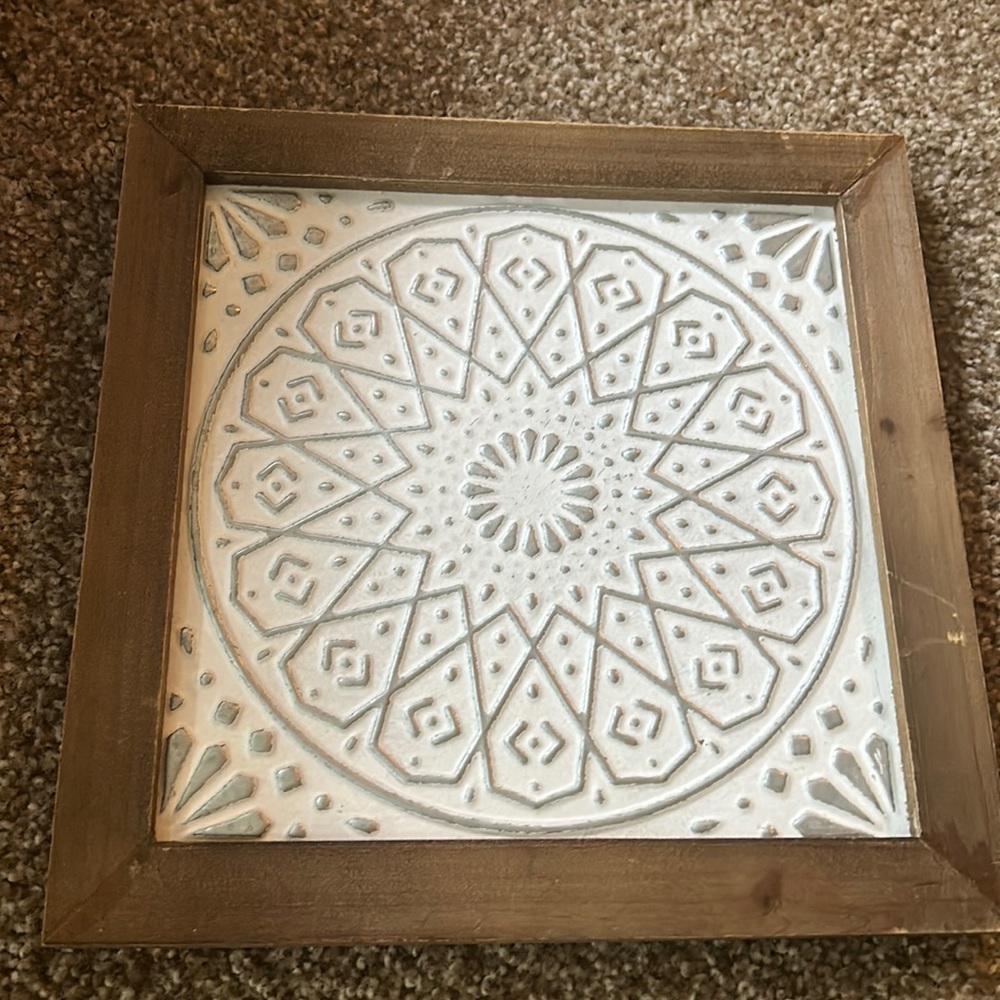 Hanging wall decor